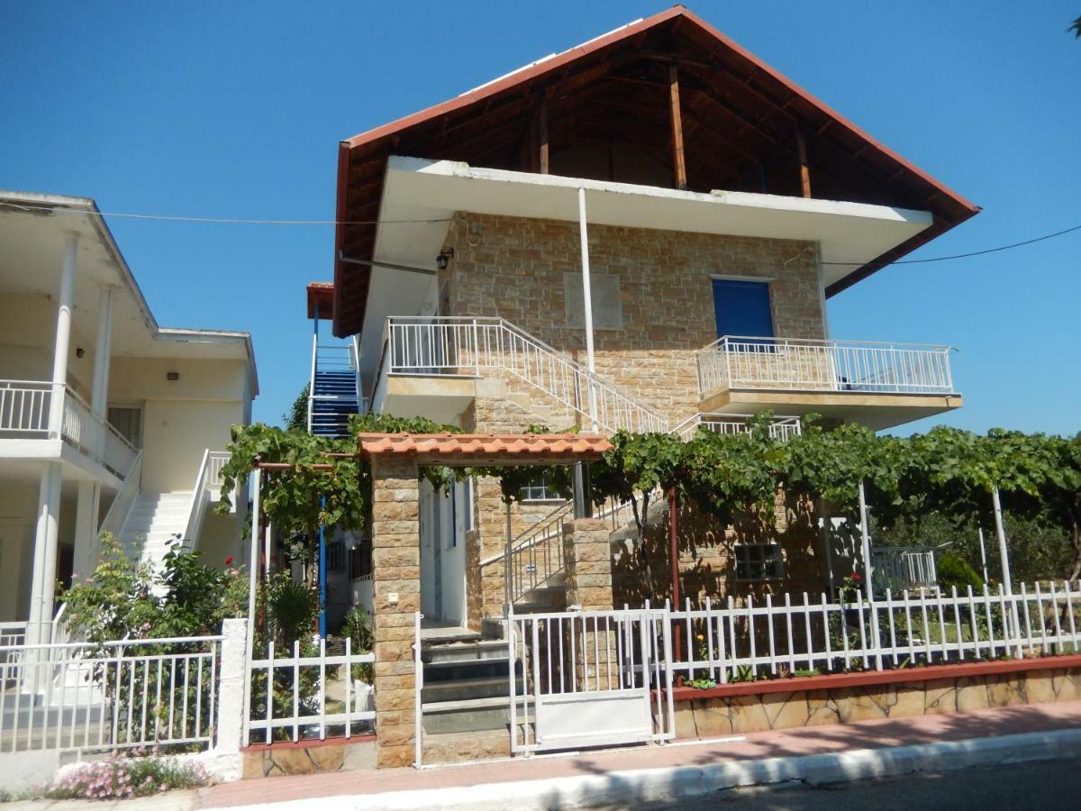 Noula Rooms Makrygialos Exterior foto